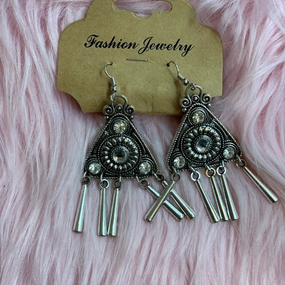 Necklace - Picture 4 of 5